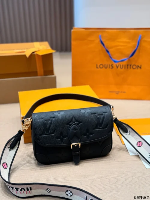 Louis Vuitton Diane Baguette Bag Style 0246