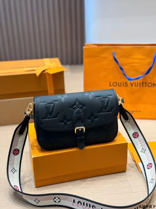Louis Vuitton Diane Baguette Bag Style 0246
