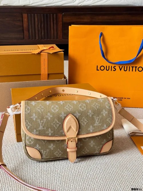 Louis Vuitton Diane Baguette Bag Style 0251