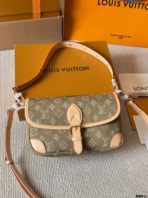 Louis Vuitton Diane Baguette Bag Style 0251