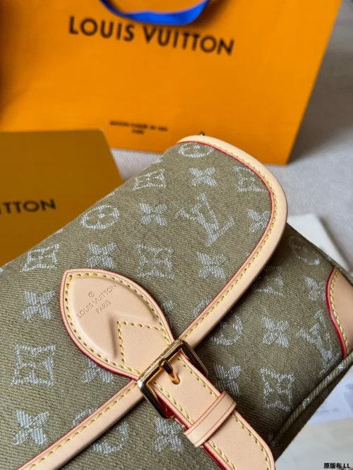 Louis Vuitton Diane Baguette Bag Style 0251