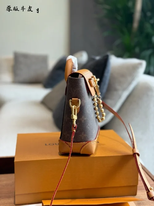 Louis Vuitton Leather Handbag