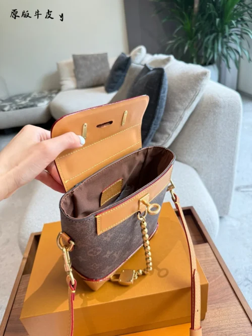 Louis Vuitton Leather Handbag