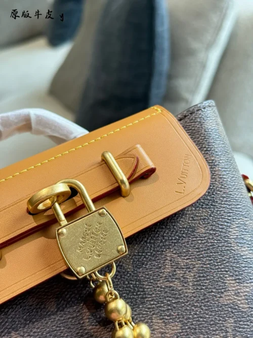 Louis Vuitton Leather Handbag