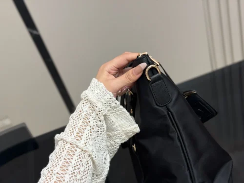 Prada Tote Bag Style 0021