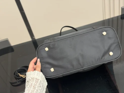 Prada Tote Bag Style 0021