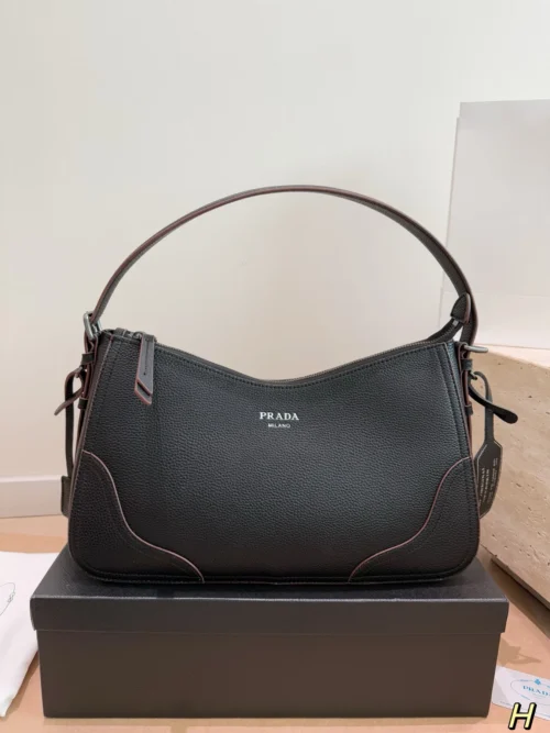 Prada Tote Bag Style 0136