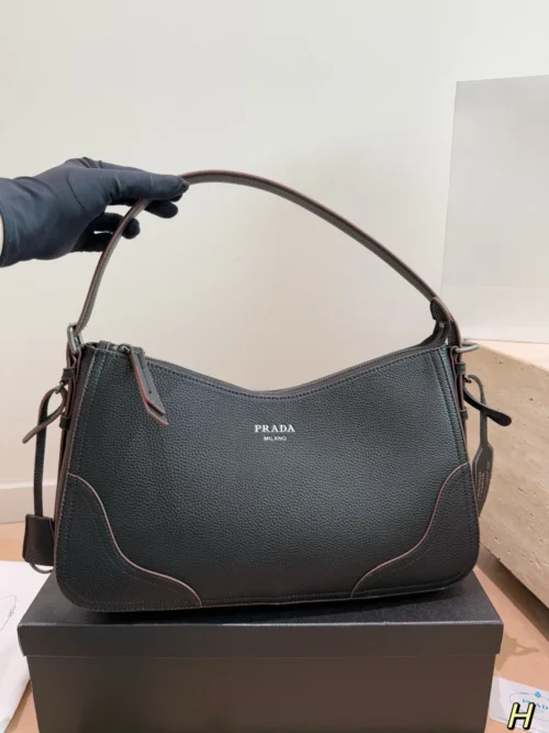 Prada Tote Bag Style 0136