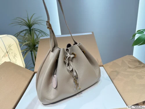 YSL Bucket Bag Style 0117